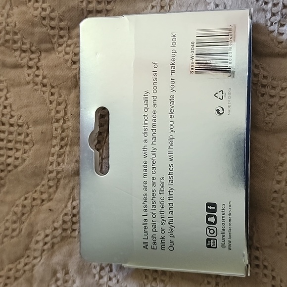 Eyelashes - Picture 2 of 2